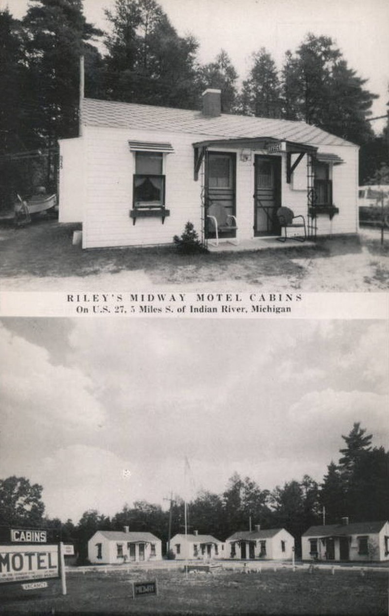 Reeds on the River (Rileys Midway Motel Cabins) - Vintage Postcard